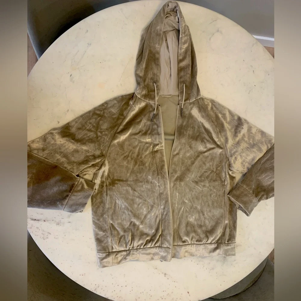 Stunning Brunello Cucinelli velour hoodie Size 44 - Picture 1 of 7